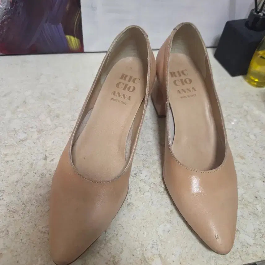 [BUNJANG] Rich Oanna Beige Genuine Leather Pumps Size 36 / 리치오안나 베이지 통가죽 펌프스 36사이즈