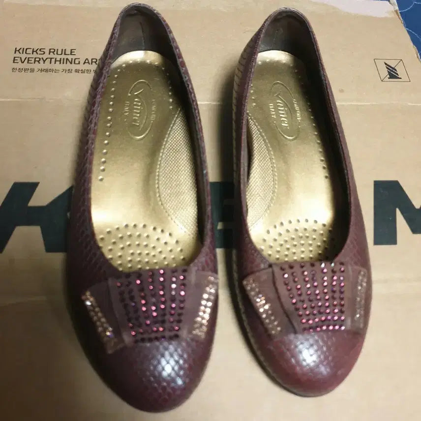 [BUNJANG] VAINER Cubic Ribbon Snakeskin Flat Comfort Shoes / (이태리) VAINER 바이네르 큐빅리본 뱀피 플랫 컴포트화 (235)