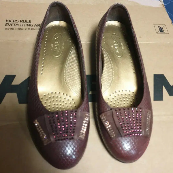 [BUNJANG] VAINER Cubic Ribbon Snakeskin Flat Comfort Shoes / (이태리) VAINER 바이네르 큐빅리본 뱀피 플랫 컴포트화 (235)