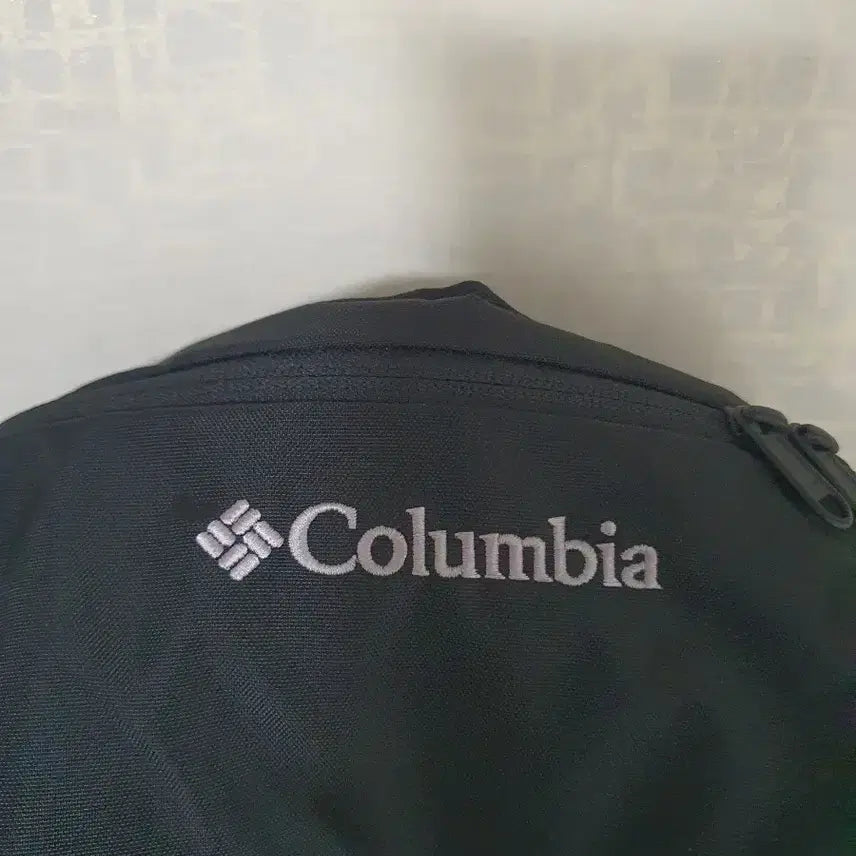 [BUNJANG] Columbia Black Hip Pack Sling Bag / 컬럼비아 블랙 힙색 슬링백 F