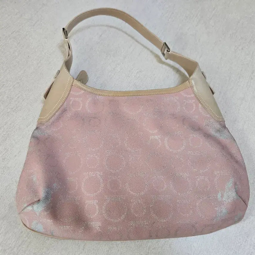 [BUNJANG] Salvatore Ferragamo Gancini Pattern Shoulder Bag Pink / 페라가모 숄더백 핑크 간치니 패턴