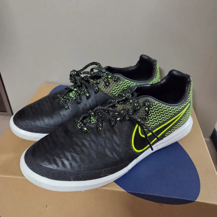 [BUNJANG] Nike Magista Finale Futsal TF Shoes / 마지스타 피날레 풋살화 TF