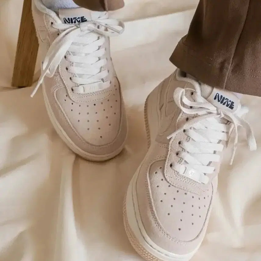 [BUNJANG] Nike Air Force 1 Sanddrift Women's Shoes (240mm) / 나이키 에어포스1 센드드리프트 우먼스 240