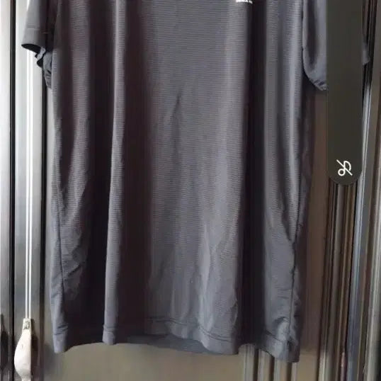 [BUNJANG] Alex T Short Sleeve T-Shirt Black / Alex T 반팔 티셔츠 블랙