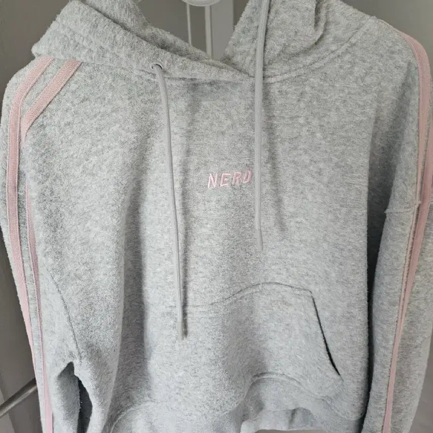 [BUNJANG] NERDY NY Crop Hoodie / 널디 NY 크롭후드티 판매