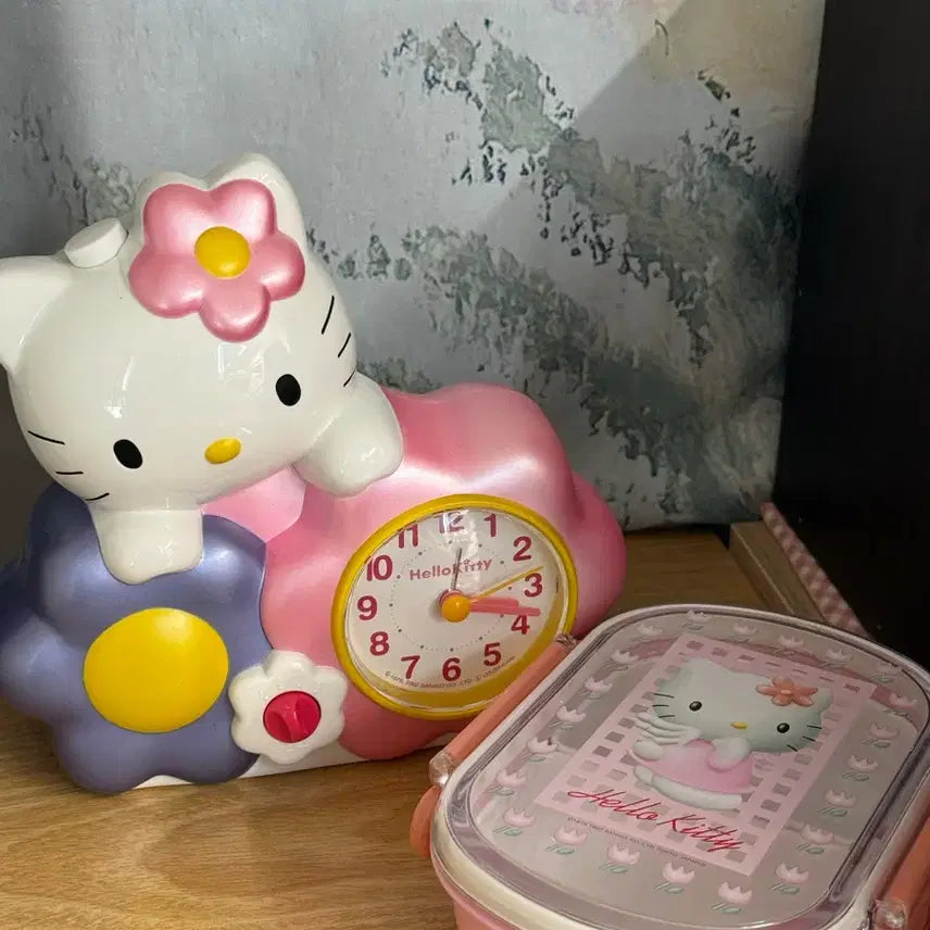 [BUNJANG] Vintage Hello Kitty Watch + 1997 Enjel Kitty Lunch Box Set / 고전 키티 시계 + 키티 도시락통 세트