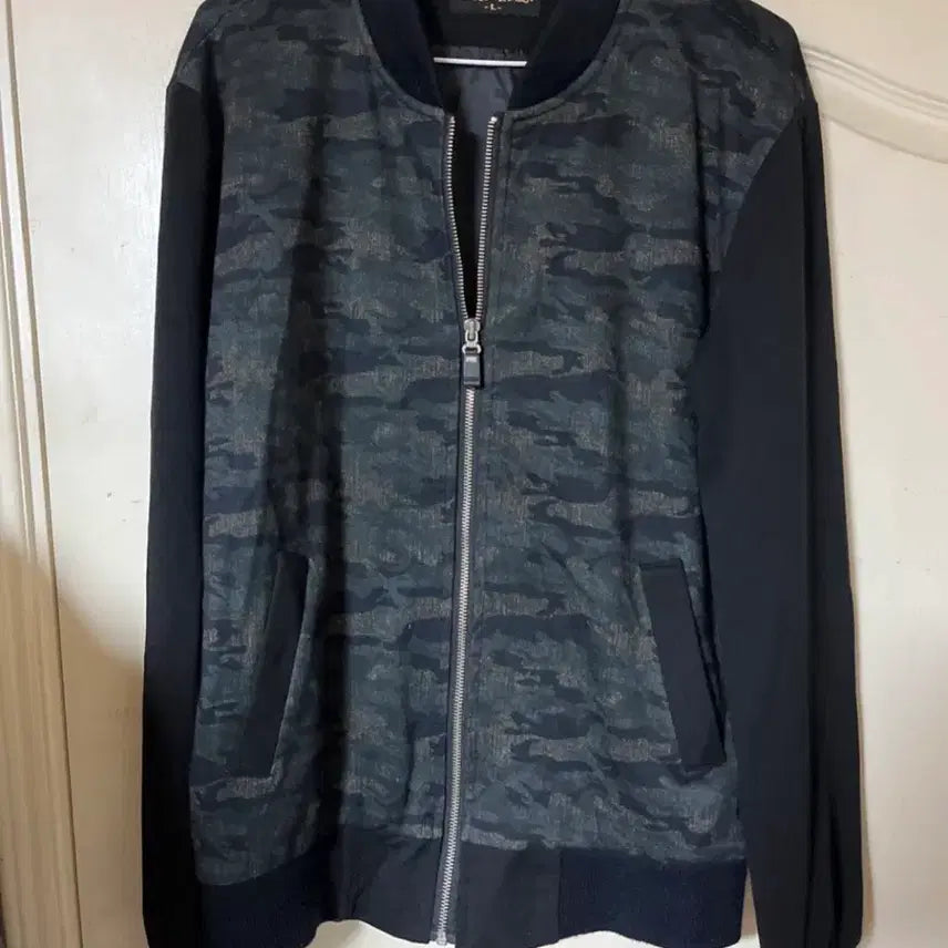 [BUNJANG] Ribbon & Audi Camo Bomber Jacket / Ribbon & Audi 카모 봄버 자켓