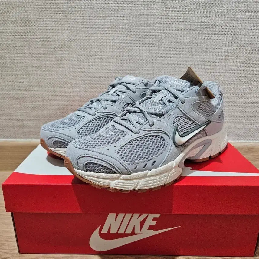 [BUNJANG] Nike V5 RNR Grey Sneakers / 나이키 V5 RNR 그레이 새상품(265.270)