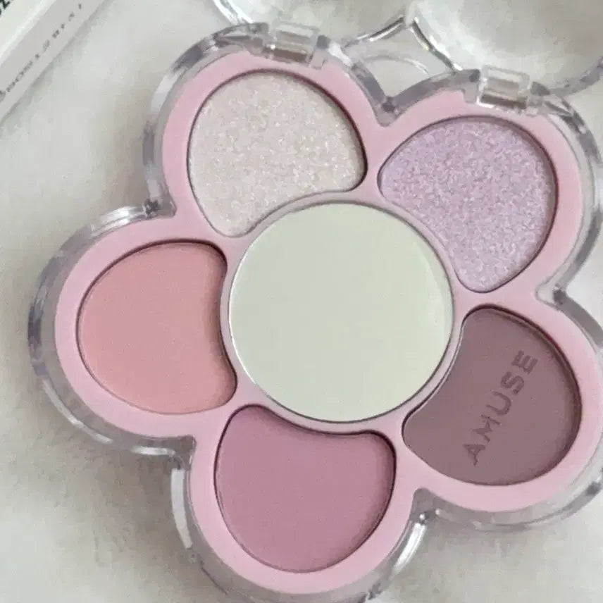 [BUNJANG] AMUSE Flower Eyeshadow Palette - No. 04 Lavender Bloom / 새것) 어뮤즈 꽃 아이섀도우 팔레트 - 04호 라벤더블룸 겨쿨 겨울쿨