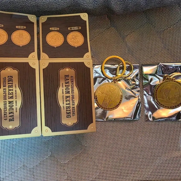 [BUNJANG] One Piece Gold Medal Keyring - Blackbeard, Buggy / 원피스 골드 메달 키링 (샹크스, 검은수염, 버기)