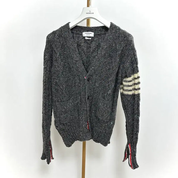 [BUNJANG] Thom Browne Cable Knit Cardigan Mid Grey / [ 2사이즈 ] 톰브라운 사선완장 아란케이블 가디건 미드그레이