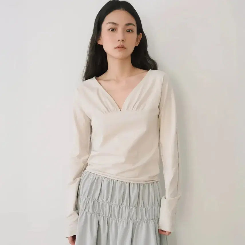 [BUNJANG] Eunuing Frontback Shirring Curved Top / 이어닝 FRONTBACK SHIRRING CURVED TOP, ECRU