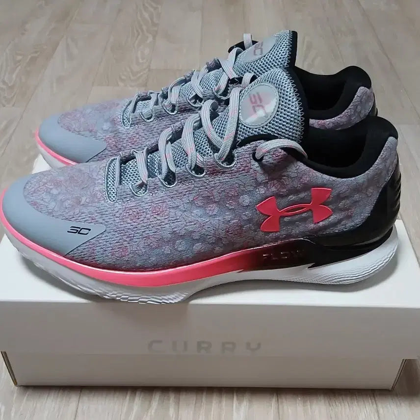 [BUNJANG] Under Armour Curry 1 Low 'Black Ice' US 12 / 언더아머 커리 1 로우 300 US12