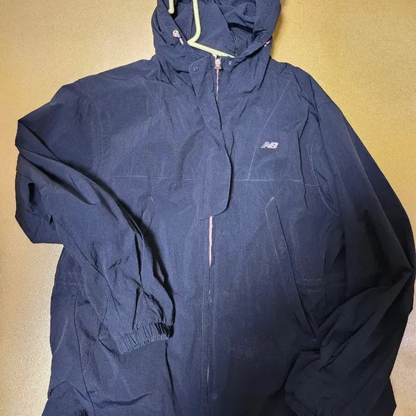 [BUNJANG] New Balance Women's Loose Fit Windbreaker Size 90 / 뉴발란스 여성루즈핏 바람막이 90사이즈