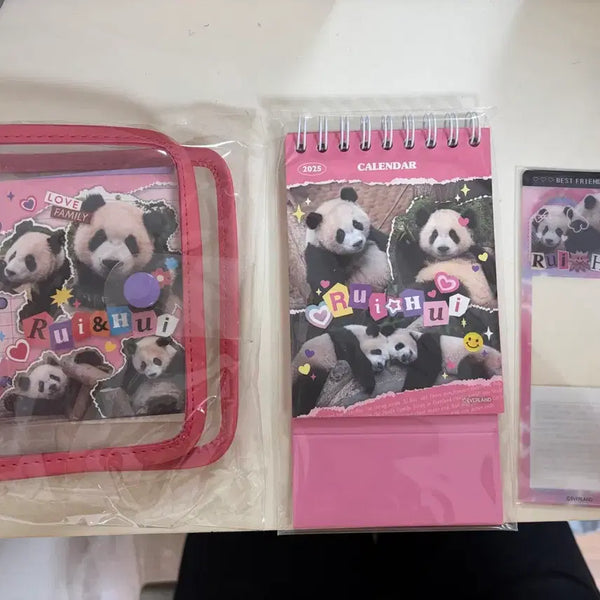 [BUNJANG] Bao 25 Season's Greetings Photocard Binder, Mini Calendar, and Bookmark Set / 25시그 바오 굿즈(포토카드 투명 앨범+미니 캘린더+책갈피)