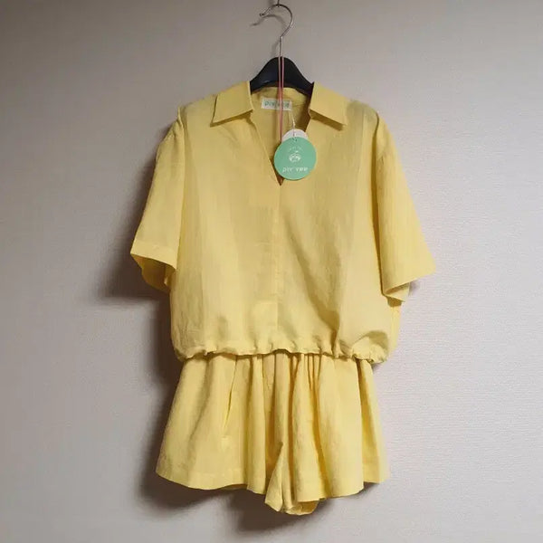 [BUNJANG] PIVVEE Yellow Linen Top + Shorts Set / 피브비 골프 PIVVEE  옐로우 린넨 탑 + 쇼츠 프리사이즈 새상품