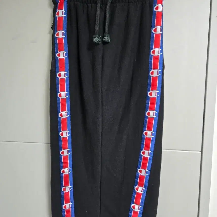 [BUNJANG] Vetements x Champion 17SS Tape Logo Reverse Weave Skirt (L) / [희귀] 베트멍 x 챔피온 17SS 테이프 로고 리버스위브 스커트 (L)