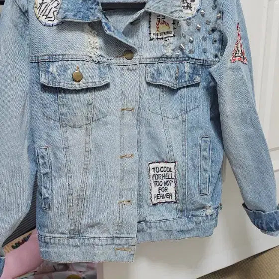 [BUNJANG] Patch Studded Denim Jacket / 패치 스터드 데님 청자켓