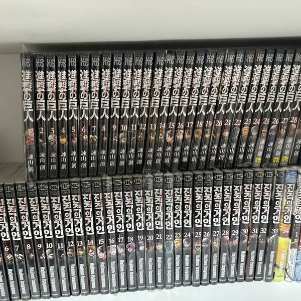 [BUNJANG] Attack on Titan Manga Complete Set (Volumes 1-34 Korean Edition, 1-33 Japanese Edition, Side Stories, Guidebooks) / 급전할인가) 진격의 거인 만화책 전권/원서 1~33권+외전/가이드북