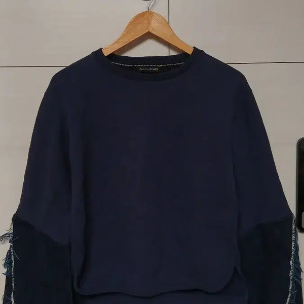 [BUNJANG] EACH X OTHER Navy Denim Patch Sweatshirt XS / 한섬 EACH X OTHER 네이비 데님 패치 맨투맨 XS사이즈
