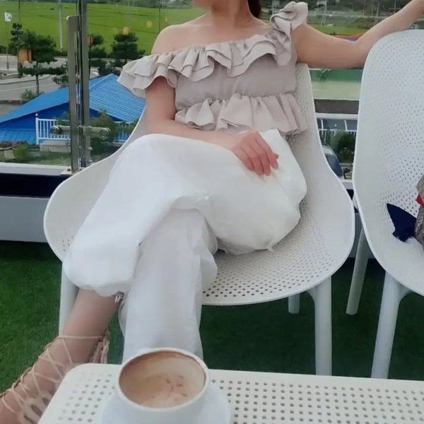 [BUNJANG] Ruffle Off-Shoulder Blouse & White Balloon Pants Set / 프릴 오프숄더 블라우스 + 화이트 벌룬 팬츠