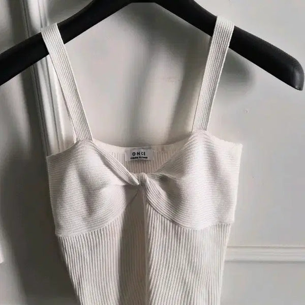 [BUNJANG] White Knot Crop Knit Top / 화이트 매듭 크롭 니트 탑