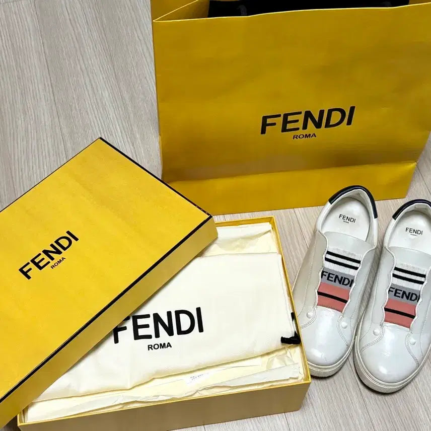 [BUNJANG] Fendi White Sneakers Size 36 Full Set / (정품) 펜디 화이트 스니커즈 36 풀세트