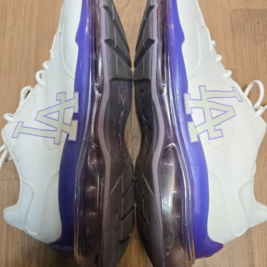 [BUNJANG] MLB Big Ball Chunky LA Air Sneakers / MLB빅볼청키LA에어운동화
