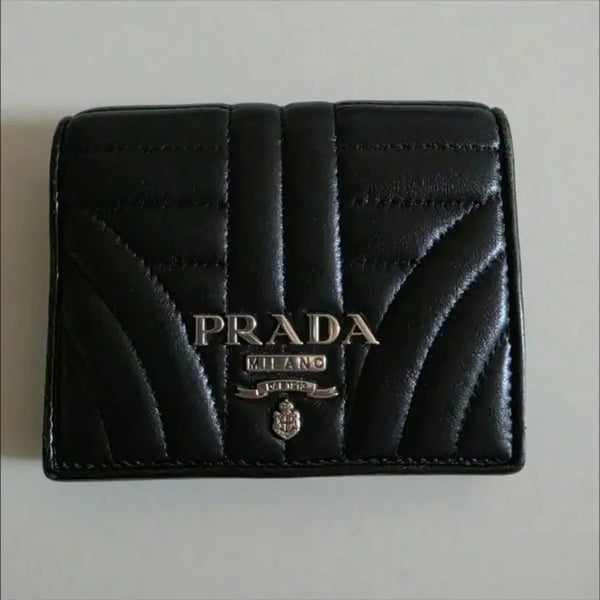 [BUNJANG] Prada Women's Quilted Leather Bifold Wallet / 프라다여성반지갑