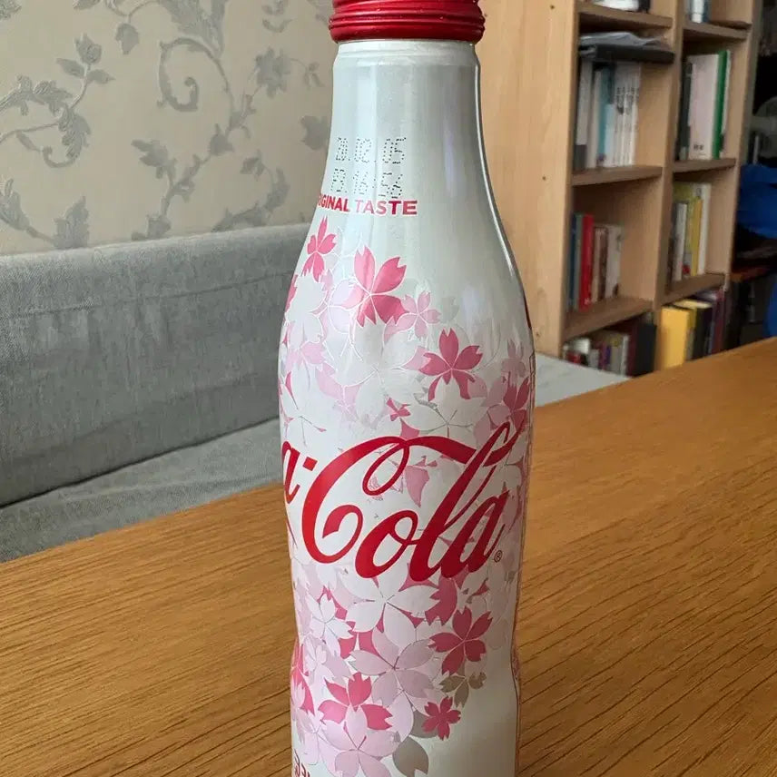 [BUNJANG] Coca-Cola Cherry Blossom Edition Limited Edition / 코카콜라 벚꽃 에디션 한정판