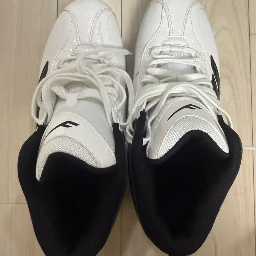 [BUNJANG] LG Twins Player Game-Used Jingspikes Cleats / LG트윈스 선수 실사용 모델 징스파이크