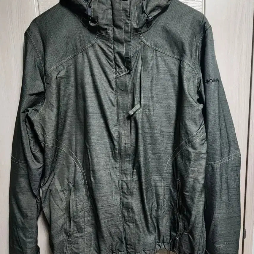 [BUNJANG] Columbia Hooded Windbreaker Jacket (Size 95-100) / 일판 컬럼비아 후드 바람막이 자켓 95-100