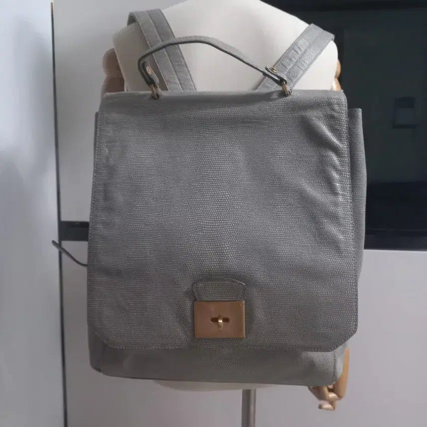 [BUNJANG] Couronne Unisex Leather Backpack / 쿠론 남녀공용 가죽 백팩
