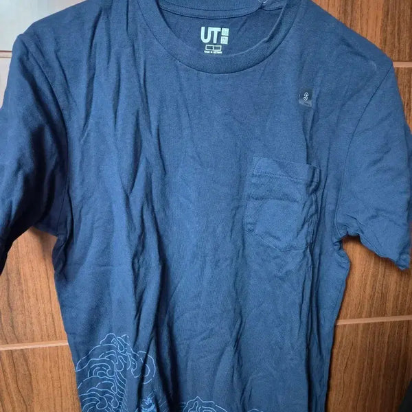 [BUNJANG] Uniqlo x Disney UT T-Shirt Men's Small / 유니클로 UT 디즈니 티셔츠