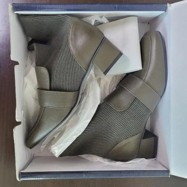[BUNJANG] Elcanto Women's Ankle Boots Khaki Square Toe Buckle Detail / 엘칸토 여성 앵클 부츠 카키 245 (새상품)