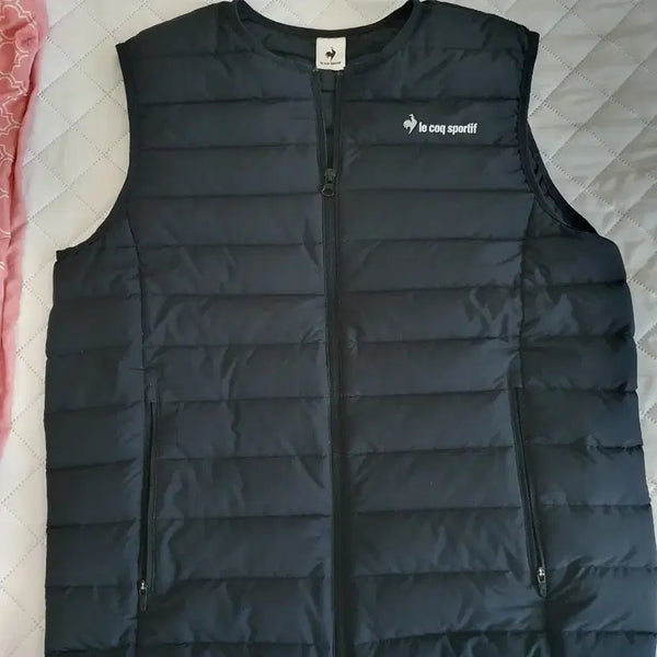 [BUNJANG] Le Coq Sportif Lightweight Zip-Up Padded Vest Black 95 / 르꼬끄 경량 집업 패딩조끼 블랙 95