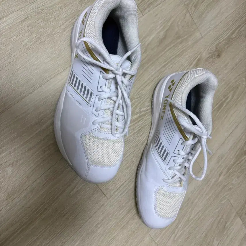 [BUNJANG] Yonex Strider Flow Badminton Shoes / 요넥스 스트라이더 플로우