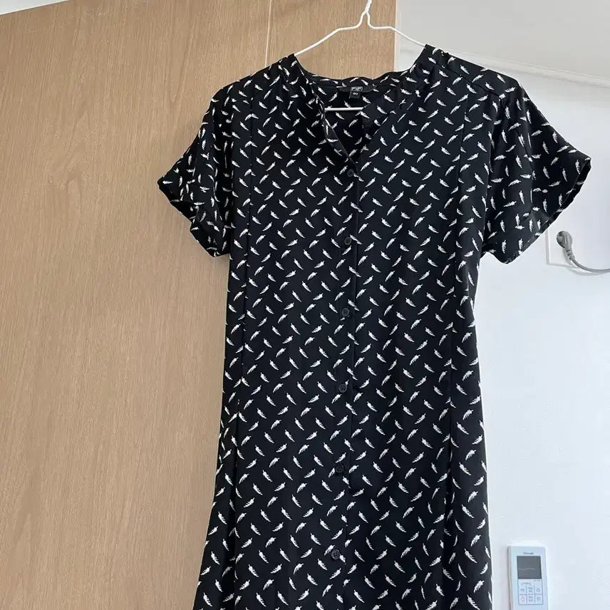 [BUNJANG] F2F Leaf Pattern Midi Dress / F2F 블랙 잎사귀 패턴 원피스
