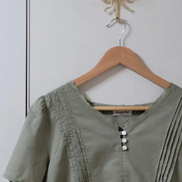 [BUNJANG] SM2 Khaki Button Blouse T-shirt Vintage Mori Girl Amekaji / 사만사모스sm2 카키단추반팔블라우스티셔츠 빈티지모리걸 아메카지마루봉지카메