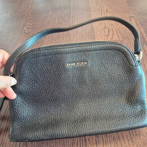 [BUNJANG] Anne Klein Black Leather Shoulder Bag / 앤클라인 블랙 가죽 숄더백
