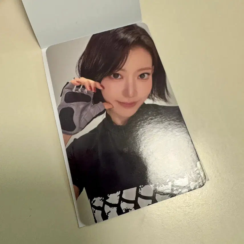 [BUNJANG] LE SSERAFIM Sakura VR Concert Photocard / 르세라핌 VR 콘서트 사쿠라 포카