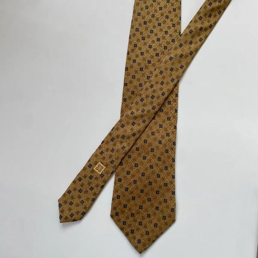 [BUNJANG] Givenchy New Label Monogram Silk Necktie / 지방시 신형라벨 모노그램 정품 명품넥타이 (GIVENCHY)