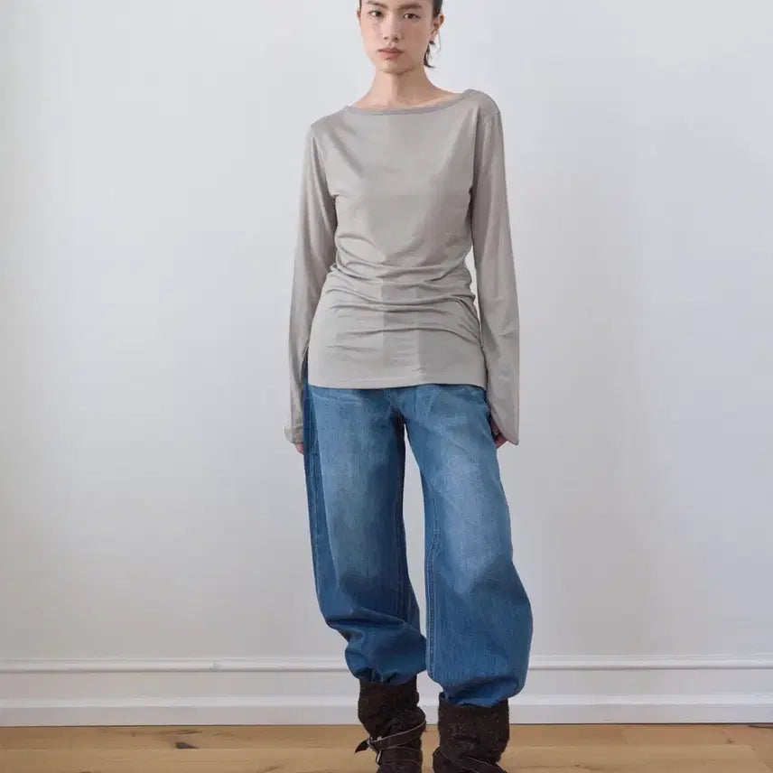 [BUNJANG] MAZINE Back Hole Top Khaki / 마조네 백 홀 탑 카키