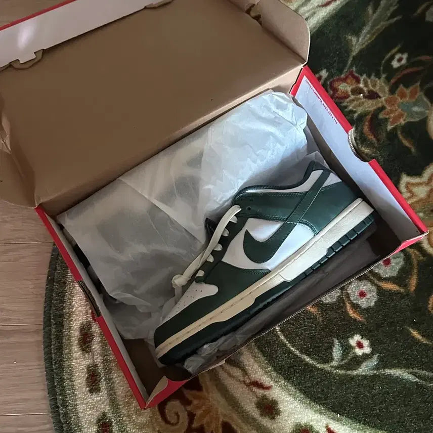 [BUNJANG] Nike Dunk Low Vintage Green Shoes 285mm New / 나이키 덩크 로우 빈티지 그린 285 새상품
