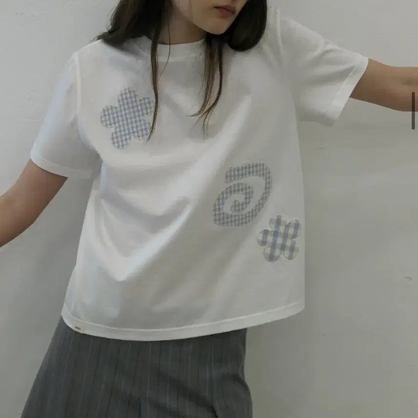 [BUNJANG] Natz Patch Short Sleeve T-Shirt White / 나츠 패치 반팔 화이트 흰색/김아홉 미쏘 바온 에잇세컨즈