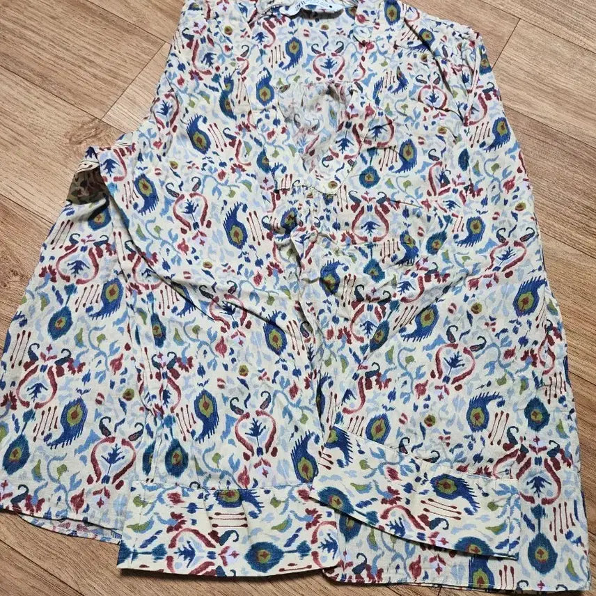 [BUNJANG] Unique Pattern Blouse / 블라우스