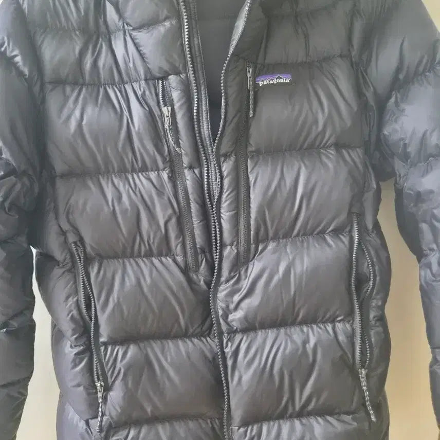 [BUNJANG] Patagonia Fitz Roy Down Parka Black Size S / 파타고니아 피츠로이 블랙 s사이즈 팝니다
