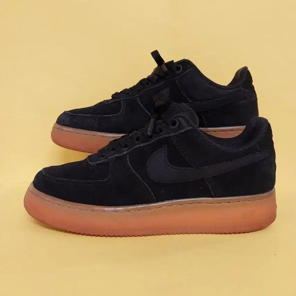 [BUNJANG] Nike Women's Air Force 1 '07 SE Black Sneakers (240) / 여성 나이키 운동화 (240)