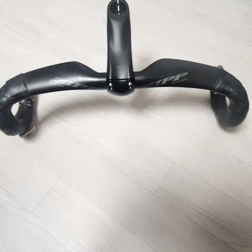 [BUNJANG] Zipp SL-70 Carbon Handlebar with SL Speed Stem / 짚 sl70 핸들 (카본 주먹스템 포함 토식스템)