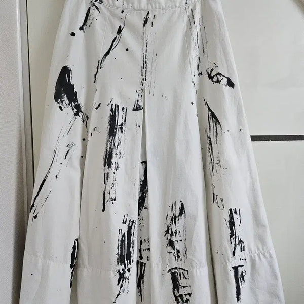 [BUNJANG] White Black Pintuck Printing Skirt / 화이트 블랙 핀턱 프린팅  스커트